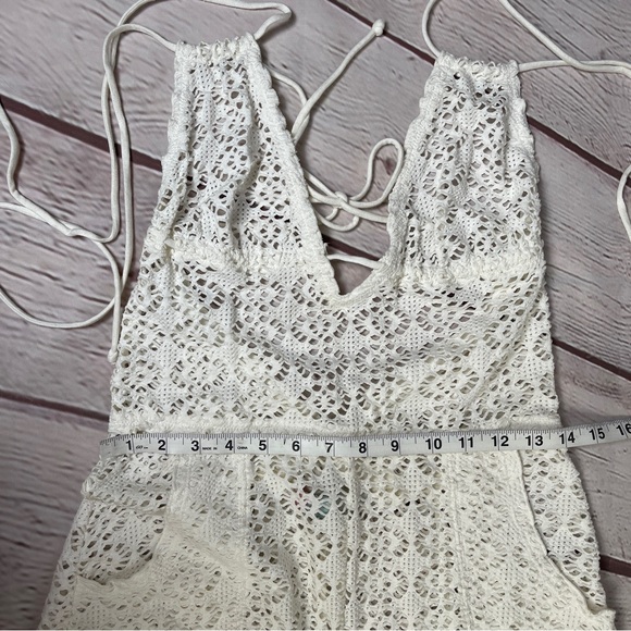 FREE PEOPLE Beach light crochet beige coverup jumpsuit, size M - Picture 14 of 16
